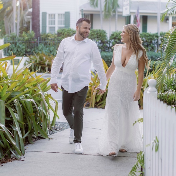 Vanna Dress in White - Picture 4 of 4